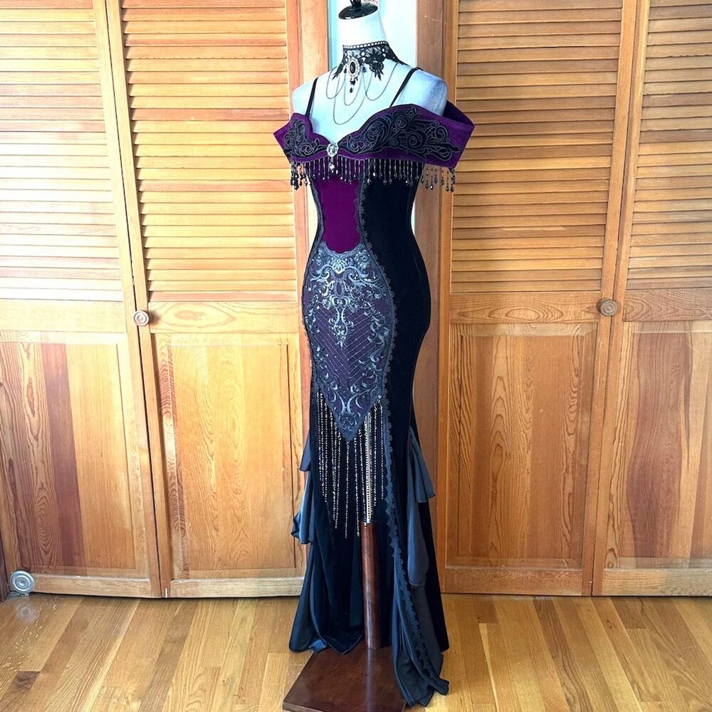 Devil Fashion Gothic Victorian 'Vampire Masquerade' Purple Black Velvet Gown - Picture 6 of 15
